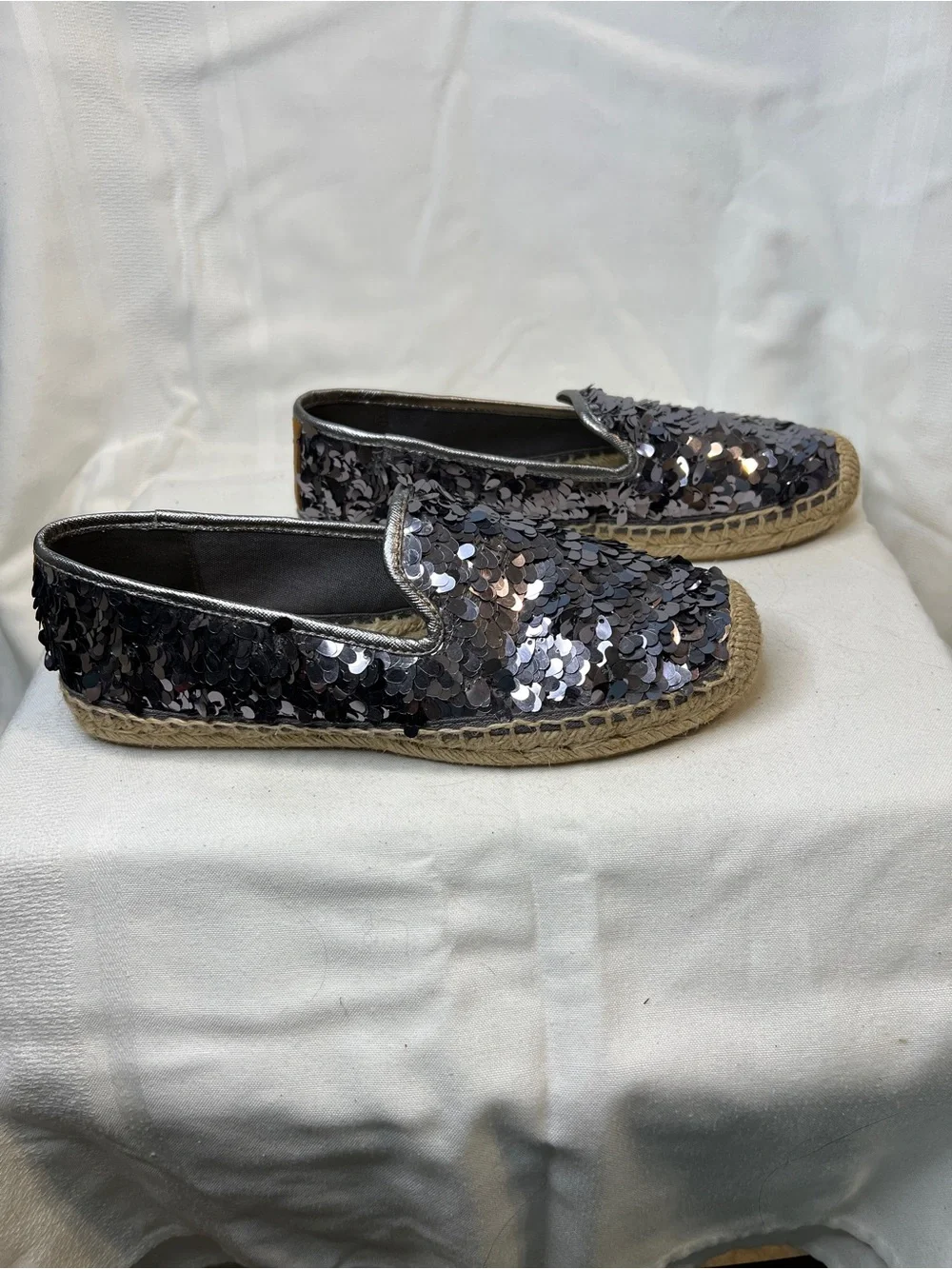 Tory Burch these euc